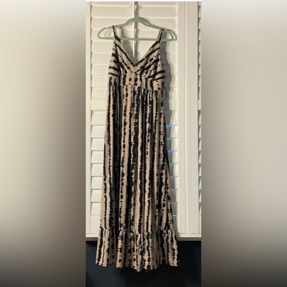 Tahari Elegant Black and Cream Striped Maxi Dress